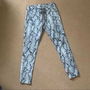 DL 1961 coated lizard pattern jean